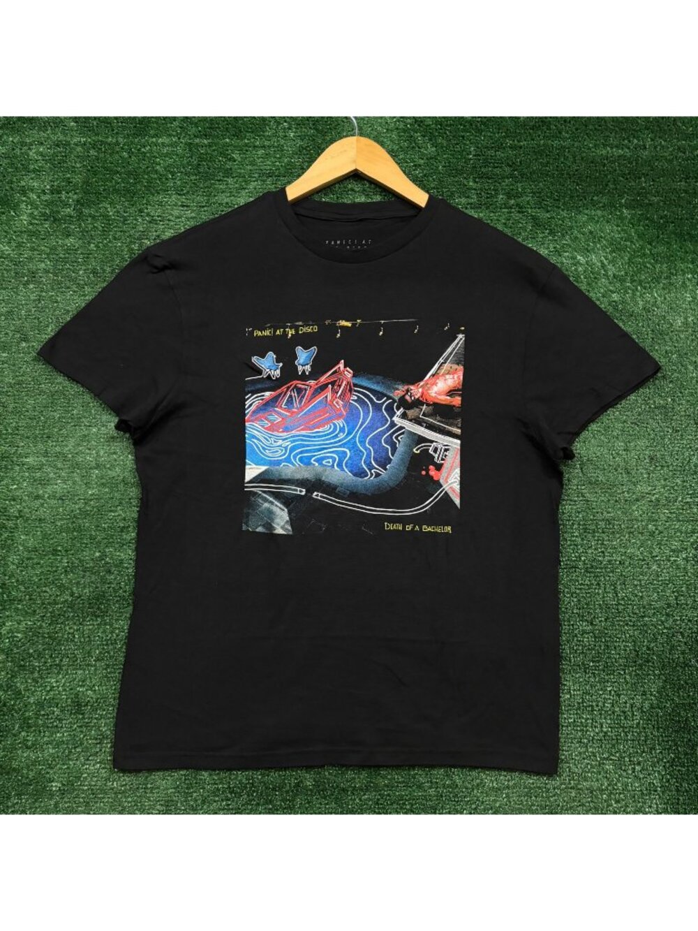 Panic at the Disco Death of a Bachelor Rock Band T-Shirt Size Medium